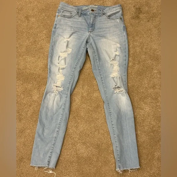 Universal Thread Ripped Skinny Jeans - Picture 2 of 4